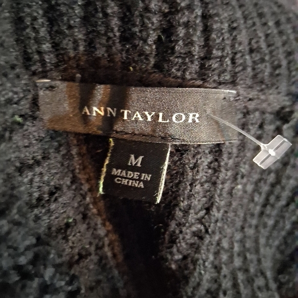 Ann Taylor Black Turtleneck Poncho With Pockets Medium - Picture 4 of 8